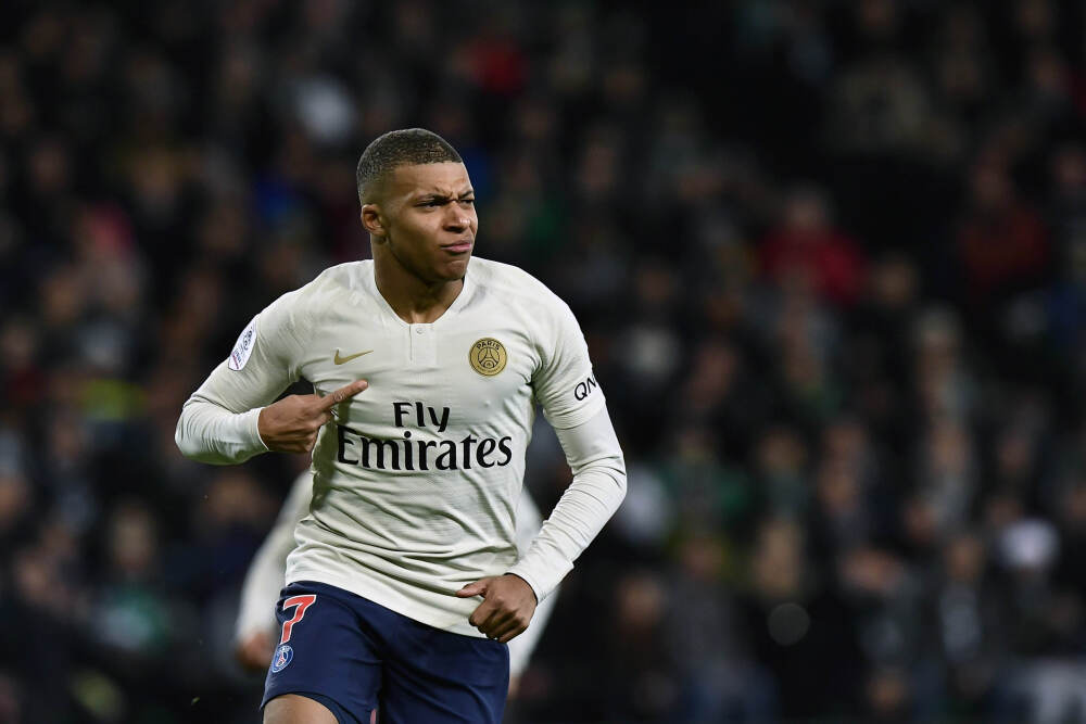 马卡报：德拉富恩特信任拉波尔特，赫伊森能否参加世界杯存疑